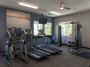 Clubhouse with 24-hour gym, business center & wifi lounge (north)